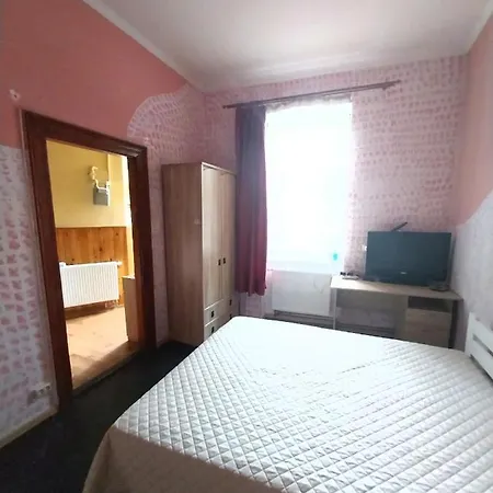 1 ком на олены степанивны ,парковка Lviv