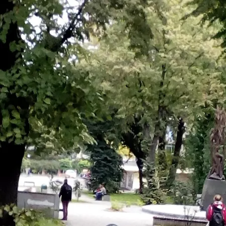 Apartman 1 ком на олены степанивны ,парковка