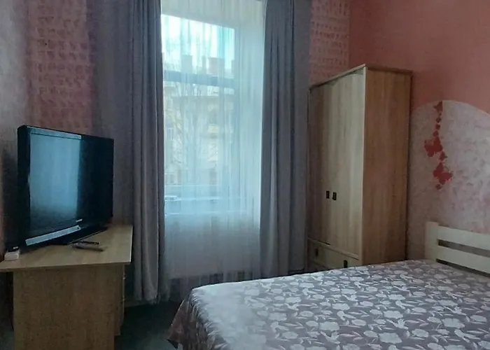 1 Кім Апарт Подобово Поруч Жд Парковка Lvov