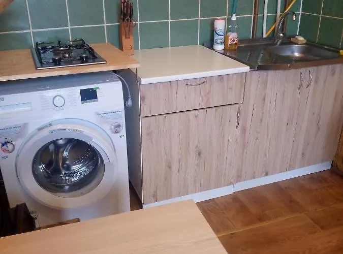 1 Кім Апарт Подобово Поруч Жд Парковка *